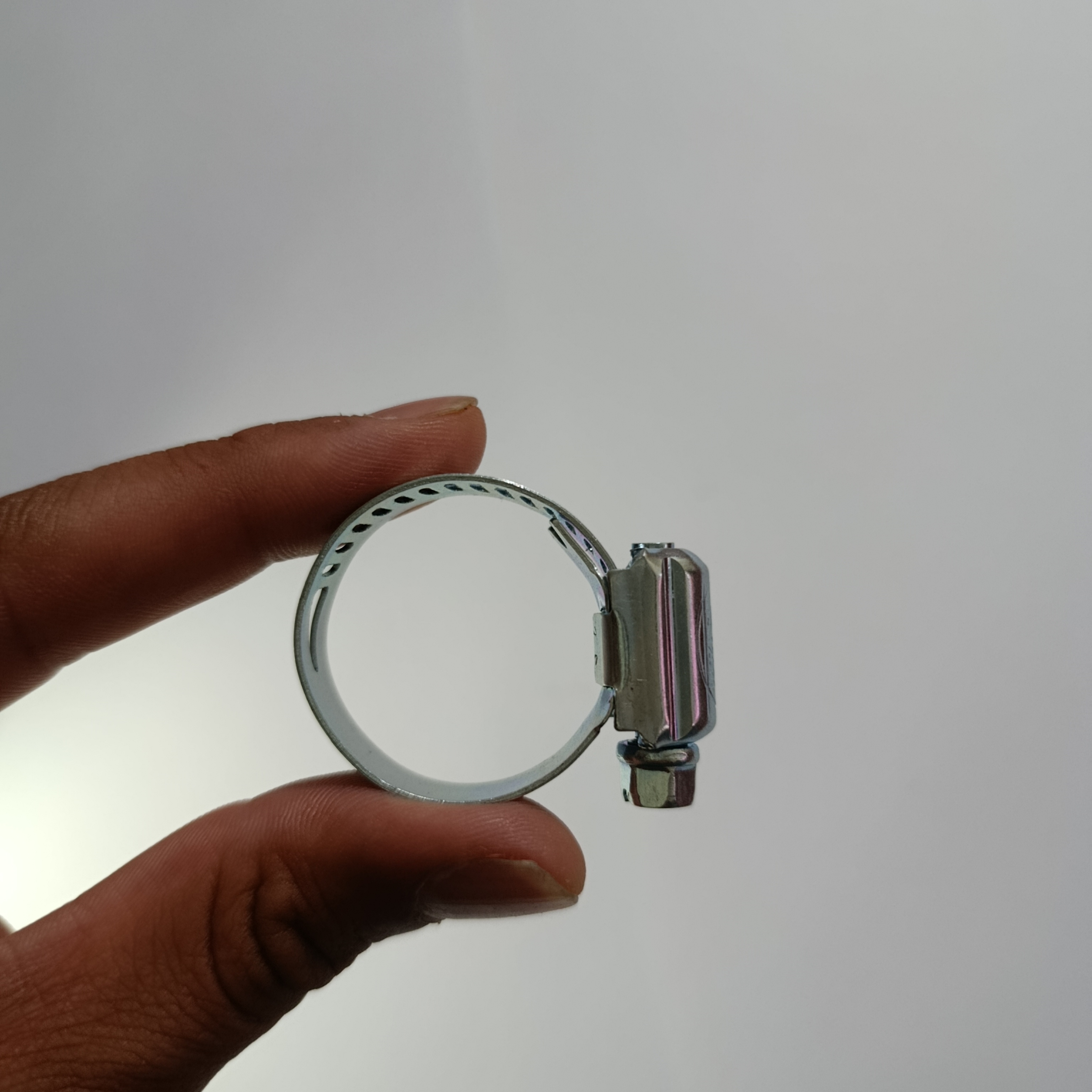 بست فلزی 1 اینچ | سایز 25-18 ترک (TORK)